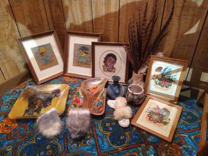 lot 459 image: Regional Art, Pottery, Moccassins, Feather Art, Platter, Etc