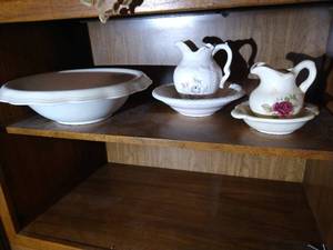 lot 464 image: Wash Bowl & Pitchers