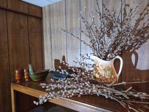 lot 465 image: Pottery Dish wLid , Ash Tray, Pitcher