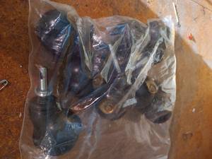 lot 524 image: Bag of Eight Heavy Vintage Castors