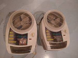 lot 583 image: Two Lasko Humidifiers
