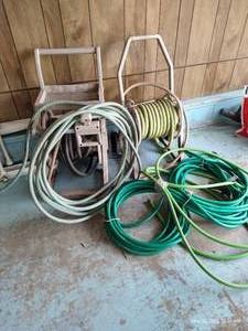 lot 627 image: Hoses & Holders