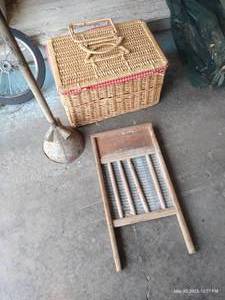 lot 646 image: Vintage Washer Board, Agitator, Picnic Basket