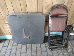 lot 655 image: Folding Table & Chairs