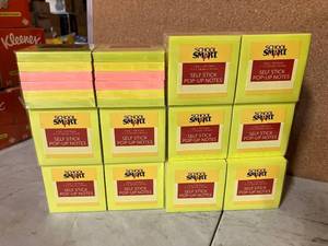 lot 131 image: Bright Pop-Up Sticky Notes