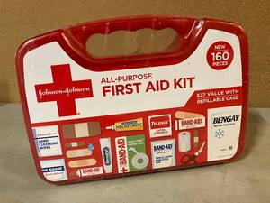 lot 117 image: First Aid Kit