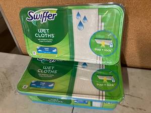 lot 142 image: Swiffer Wet Cloths