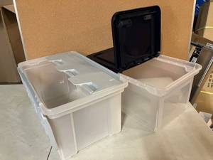 lot 130 image: Storage Totes with Wing Lids