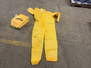 lot 23 image: 5x XL Hazemat Suits