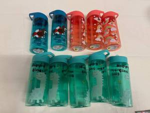 lot 28 image: 10x Kids Water Bottles wStraws