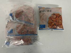 lot 92 image: 4x 16oz Oscar Mayer Turkey Franks