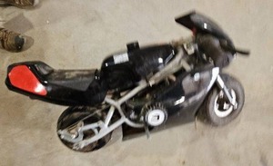 lot 2 image: Black Mini Pocket Bike
