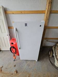 lot 9 image: Used Upright Freezer for Garage Storage