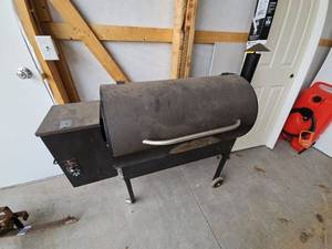 lot 12 image: Used Pellet Smoker Grill with Adjustable Temperature Control