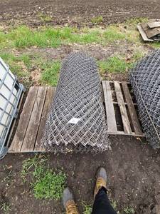 lot 35 image: Chain Link Fence Roll - Approx. 7 Feet Long