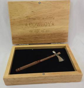 lot 20 image: Roper Knives   Miniature Hatchet wbox