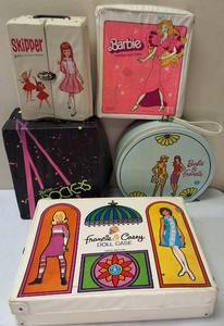 lot 52 image: Vintage  Barbie Fashion Doll Cases from 1964, 1965 ,1966, 1982 &  1985