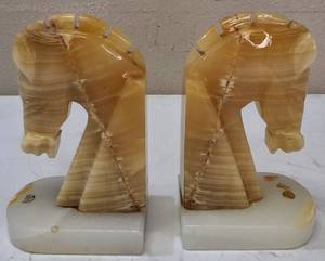 lot 58 image: Vintage 1960s or 1970s ONYX  Marble Horse Head Bookends