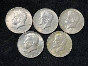 lot 20 image: 5 US 40% SILVER KENNEDY HALF DOLLARS