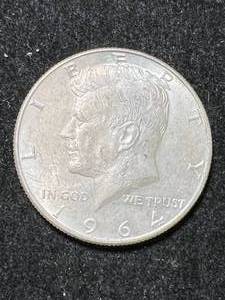 lot 30 image: 1964 US KENNEDY HALF DOLLAR