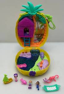 lot 29 image: Vintage Polly Pockets Pineapple With People And More