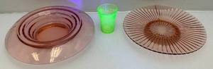 lot 49 image: Misc. Pink Depression Glass & Uranium Ware Glass Cup