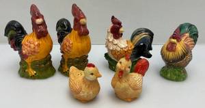 lot 77 image: Vintage Misc. Chicken Salt & Pepper Shakers