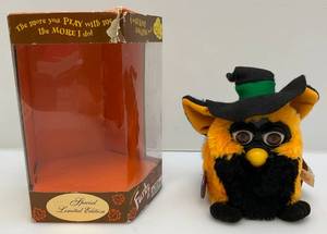 lot 85 image: Vintage 1999 Halloween Witch Autumn Special Edition Furby New Old Stock In Original Box With Tags (Box Beat Up)