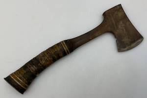 lot 152 image: Vintage Estwing 14 Sportsmans Axe Leather Grip