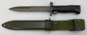 lot 227 image: Vintage M5A1 Bayonet Scabbard 6 12 Blade  M-M8AI Grand Awesome Condition