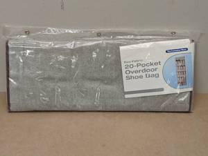 lot 56 image: 20-Pocket Eco-Fabric Over the Door Shoe Bag