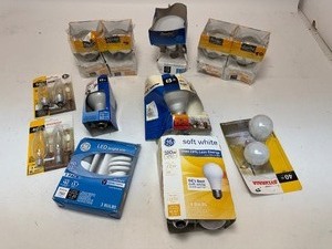 lot 17 image: Variety of Lightbulbs