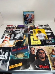 lot 18 image: Metallica Framed Photo & Rock Magazines