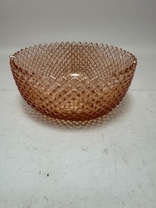 lot 60 image: Anchor Hocking Miss America Pink Large Fruit Bowl