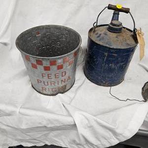 lot 16 image: Purina 1960s Feed Bucket w 1 Gallon Kerosene Jug