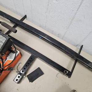 lot 57 image: 2 Receiver Extend a Load