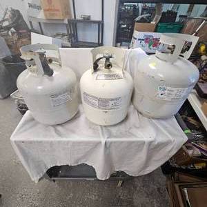 lot 118 image: 3-EmptyClean LP 20 # Cylinders
