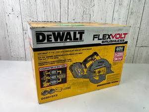 lot 29 image: DeWalt FlexVolt Brushless Circular Saw Kit DCS575T2