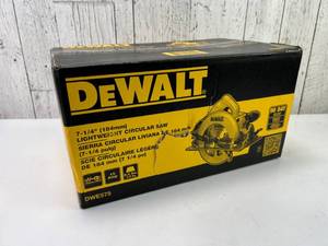 lot 69 image: DeWalt DWE575 7-14 in Lightweight Circular Saw, Unopened