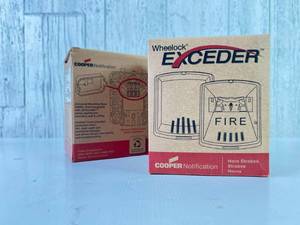 lot 302 image: Cooper Notification Wheelock Exceder STR Fire Alarm Strobe, Model STR