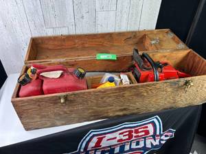 lot 439 image: Chainsaw With Wooden Storage Box and Accessories
