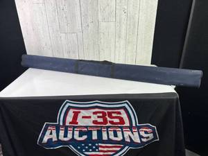 lot 1406 image: Blue Cabelas Double Rod Carrying Case