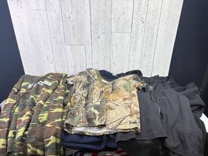 lot 1548 image: Outdoor & Casual Wear Clothing- Multiple BrandsSizes