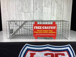 lot 1415 image: Havahart Model 1078 Small Animal Trap, New