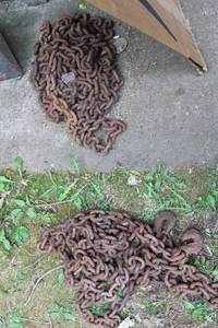 lot 31 image: Heavy Duty Rusted Iron Chains with Hooks