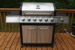 lot B-87 image: Dyna-Glo 6-Burner Gas Grill with Side Burner and Cover