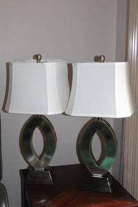 lot 91 image: Set of 2 Modern Table Lamps with Oval Bases