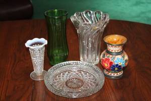 lot 100 image: Set of 5 Vintage Decorative Vases and Bowls