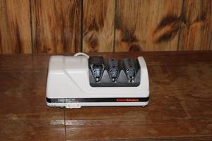 lot 122 image: Chefs Choice EdgeSelect 120 Diamond Hone Sharpener