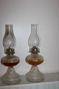 lot 152 image: Pair of Vintage Glass Oil Lamps